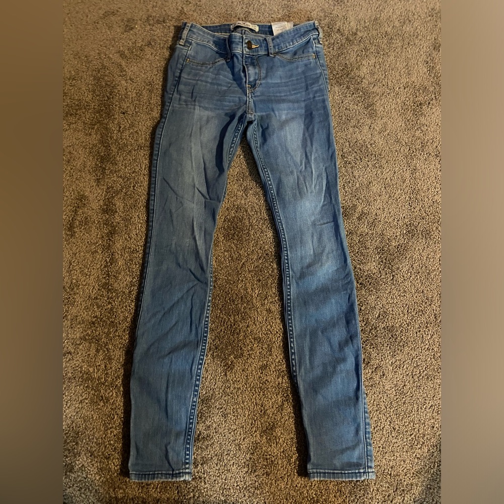 Hollister jeans size 25